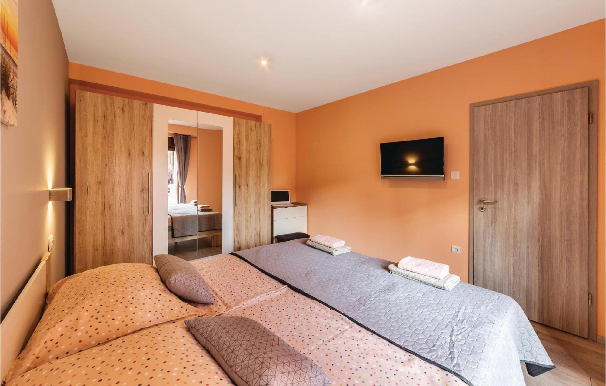 1 Bedroom Stunning Apartment In Pula Exterior photo