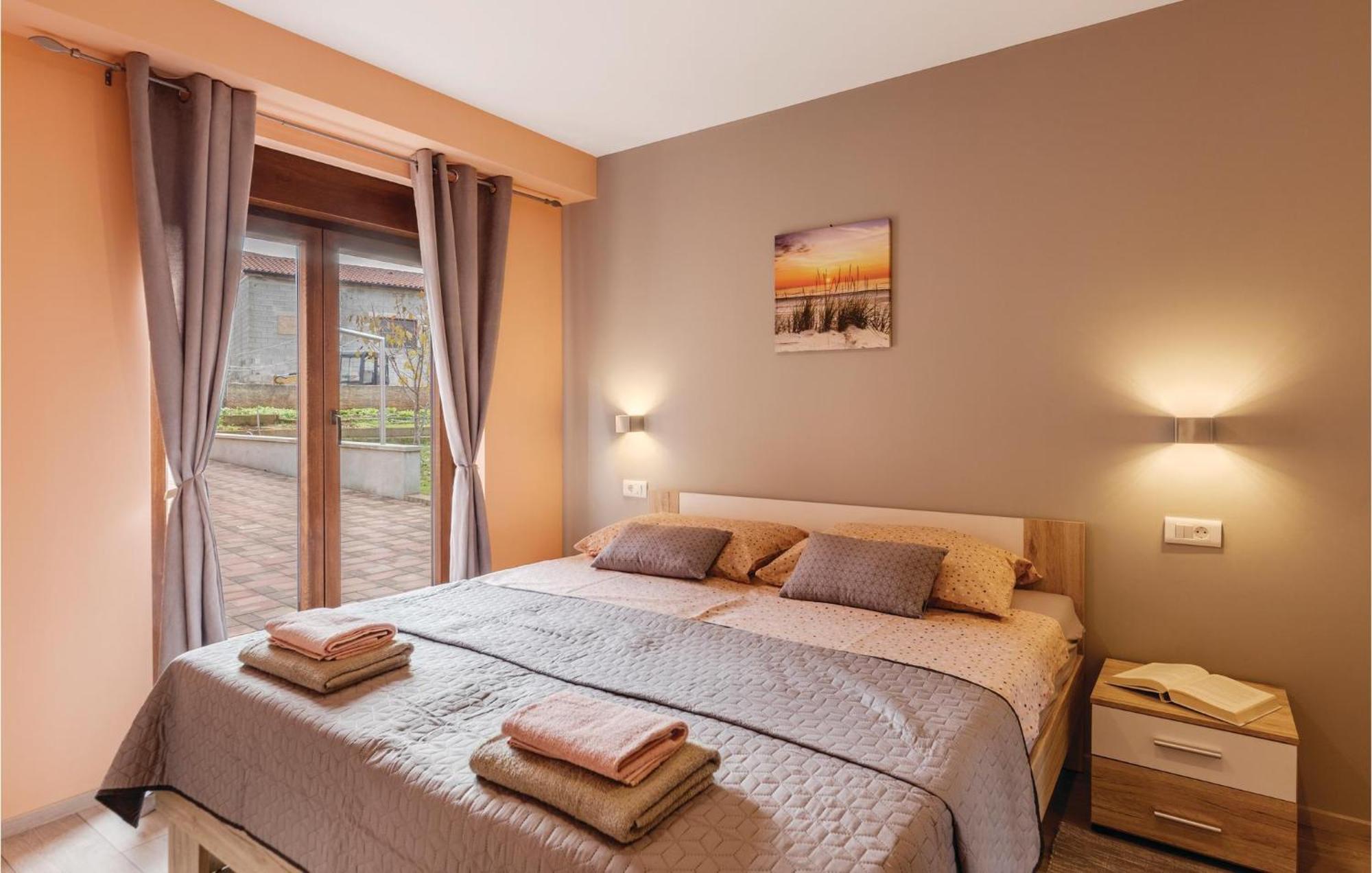 1 Bedroom Stunning Apartment In Pula Exterior photo